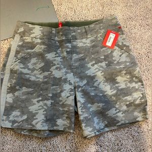 Brand new Spanx pull on twill shorts size medium